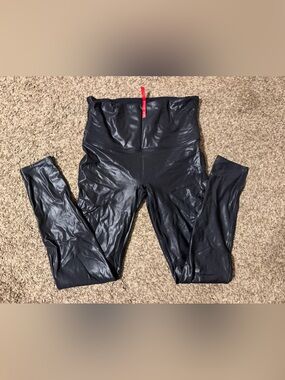 Women’s spandex Black Faux-Leather Stretch Pants